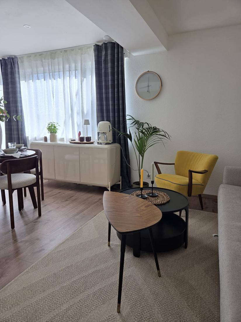 Sitzecke – tagsüber Sofa, nachts Schlafsofa